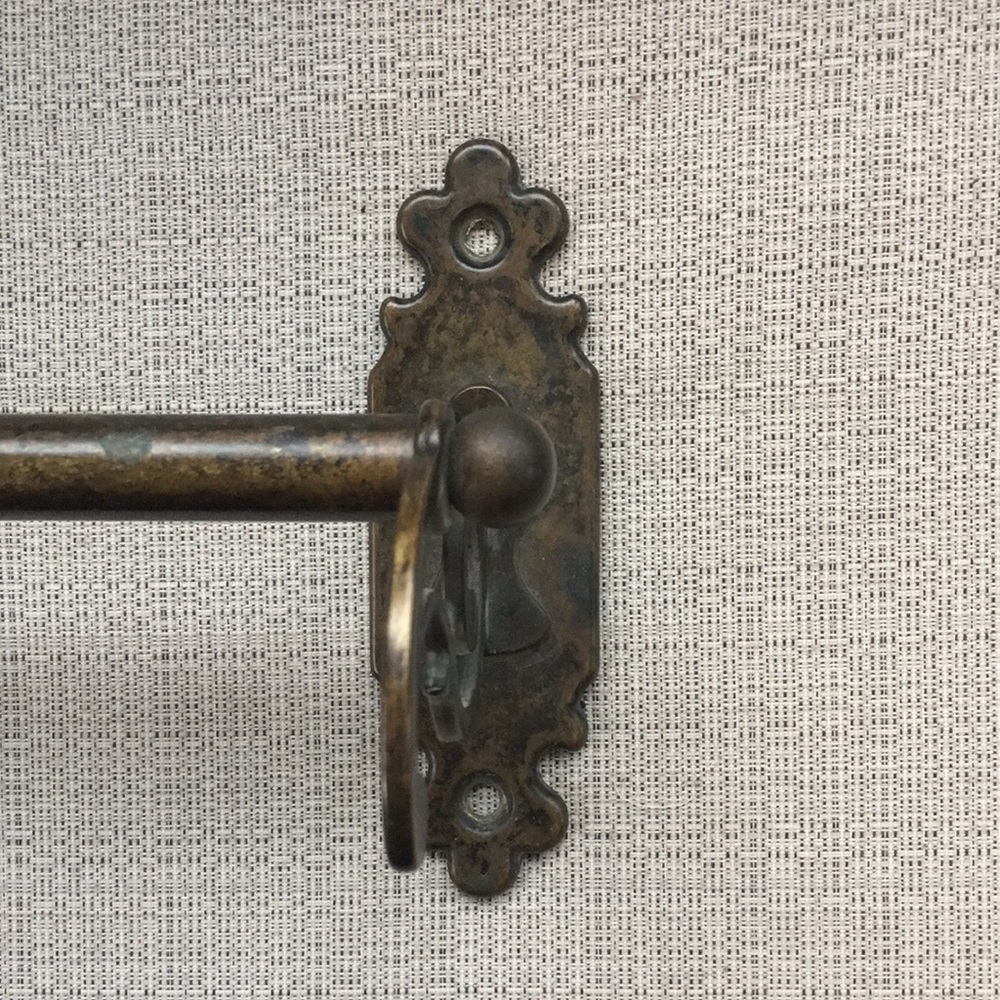 Matching Vintage Towel Racks - Picture 5 of 9